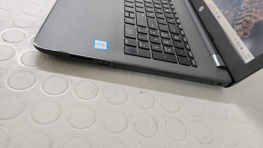 Portátil HP 250 G6