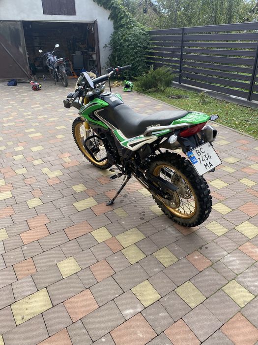 Продаю мотоцикл senke 250 gy 5 можливий обмін