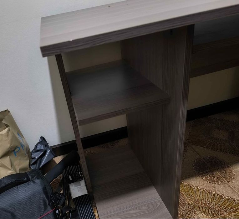 Mesa de escritório em ótimo estado