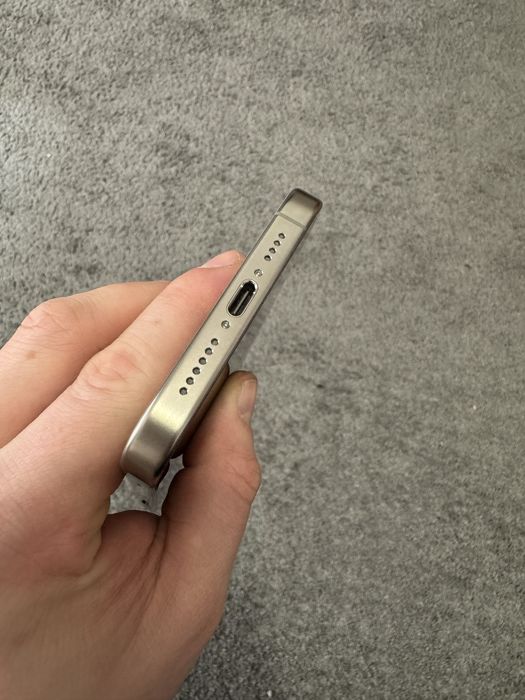 Perfekcyjny Iphone 15 PRO MAX 256gb