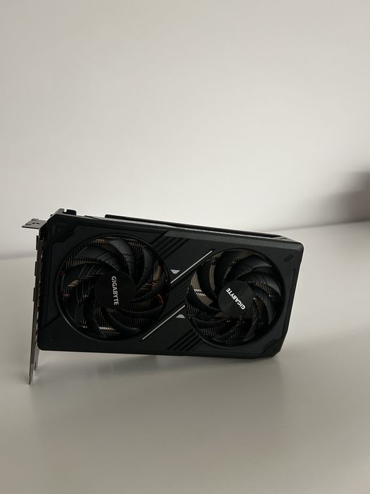 NVIDIA GeForce RTX 5060 Gigabyte OC 8GB