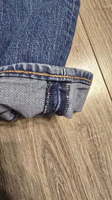 Продам  джинси Levi's 512