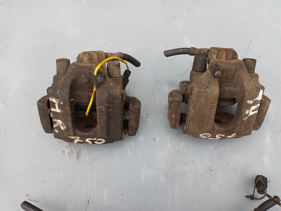 Zaciski czterotłoczkowe bmw e34 e32 750i m5 540i v8 535i 525i v8