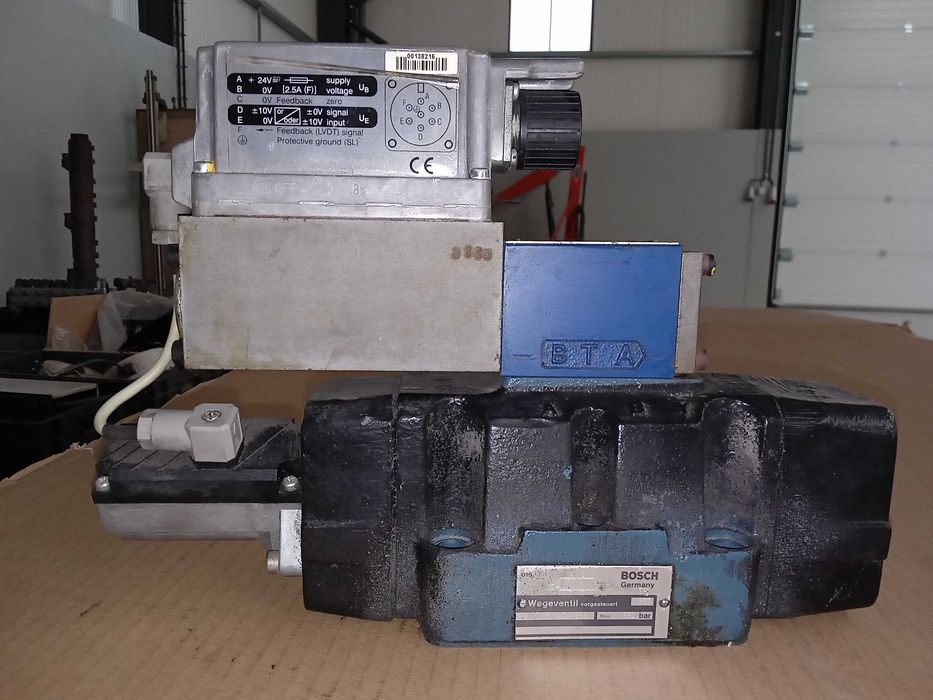 MAQUINA INJEÇÃO ENGEL ( MATERIAL DIVERSO )