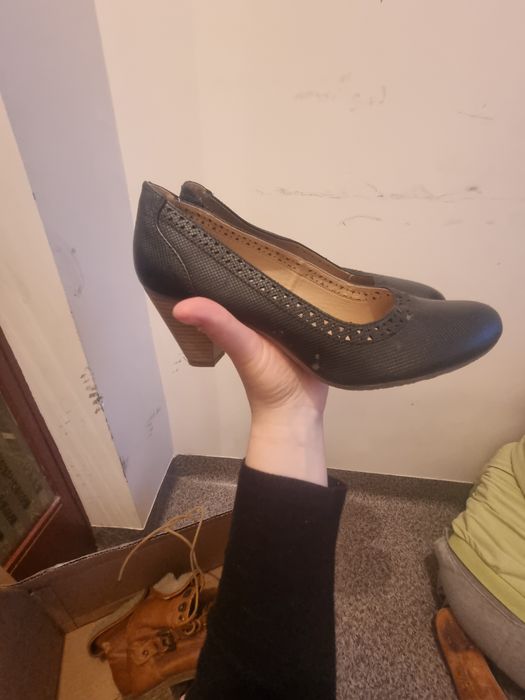 buty na obcasie czarne 38