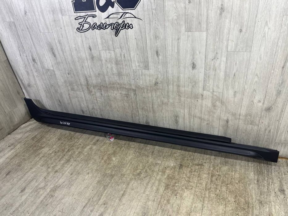 Порог правый Volvo V60 2 CC (2018 - 2024 г.) накладка порога 31463770