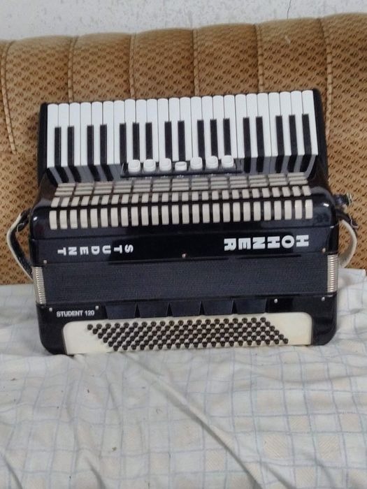 Hohner Studant 3 voz