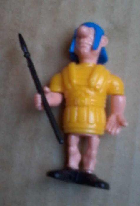 Bonecos Marvel, Simpsons, Pokémon, MInions - 1€