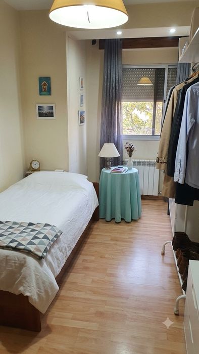 Alugo quarto zona nobre Paço de Arcos