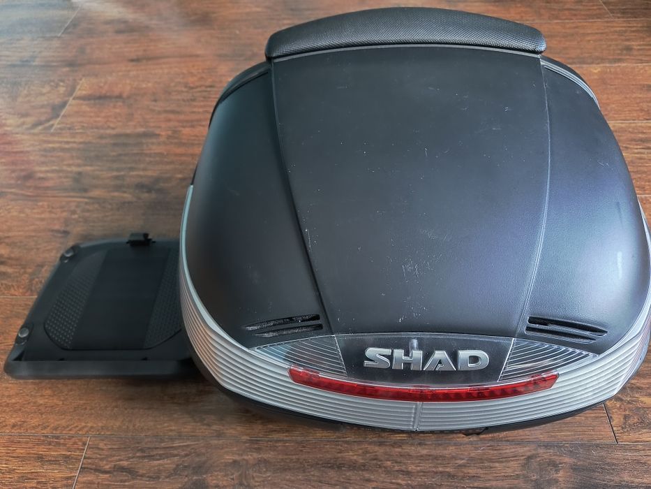 Kufer centralny z oparciem Shad SH37