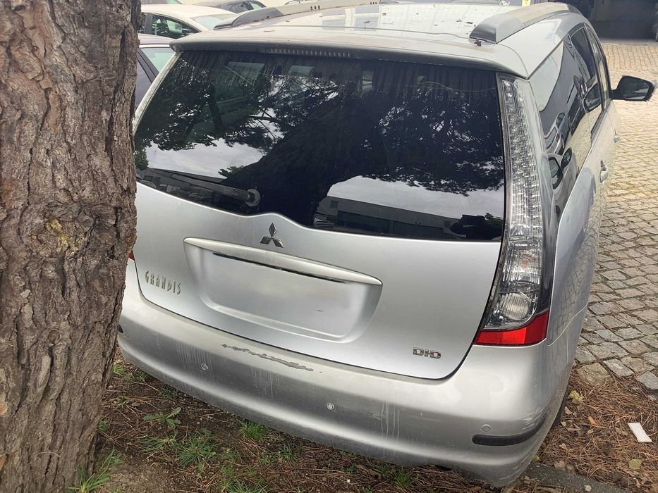 Mitsubishi Grandis 2.0 DI-D - Para peças