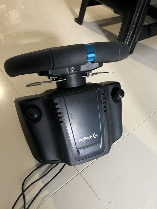 Logitech G29 Steering Wheel + Pedals64752417111427122
