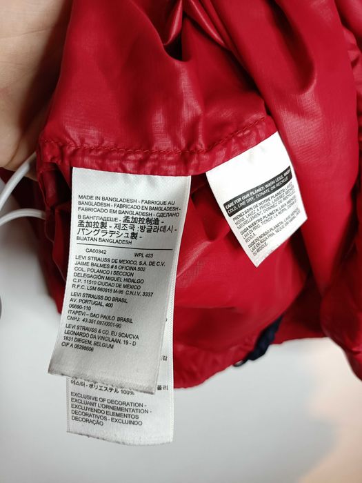 Czerwona lekka Przeciw deszczówka Levi's Levis