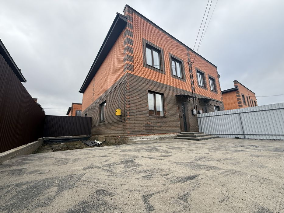 Продам таунхаус з ремонтом