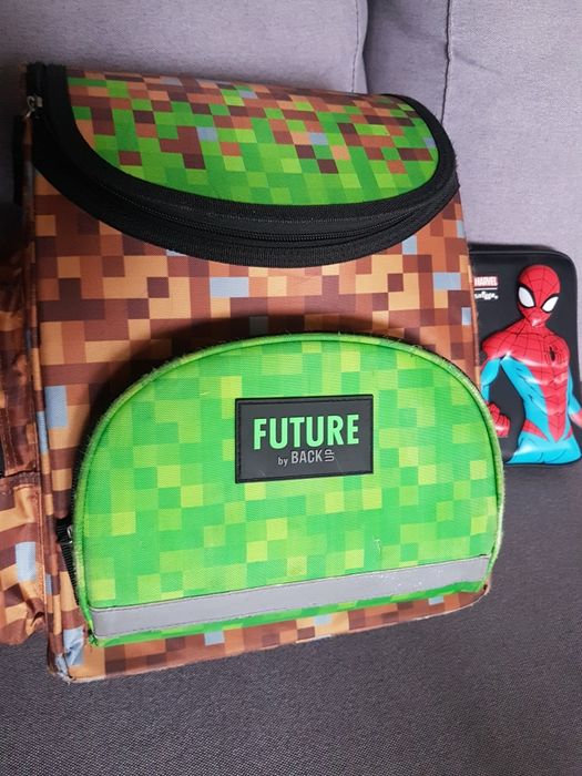 Tornister Minecraft i piórnik ze Spidermanem