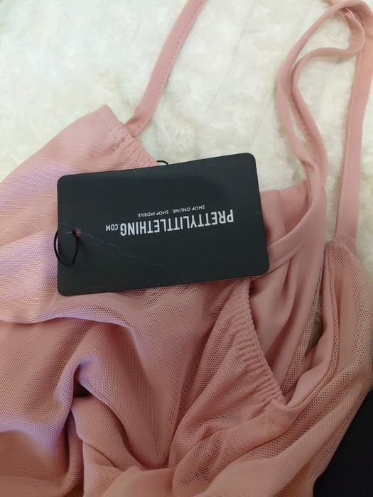 Сукня рожева нова