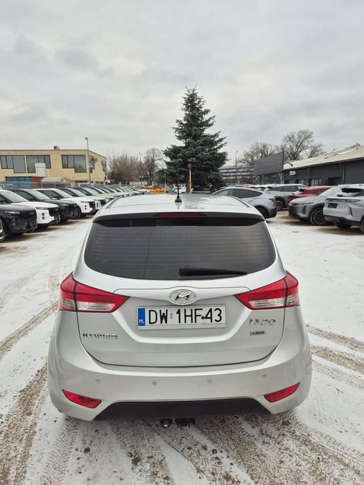 Hyundai ix20 po drobnej szkodzie parkingowej