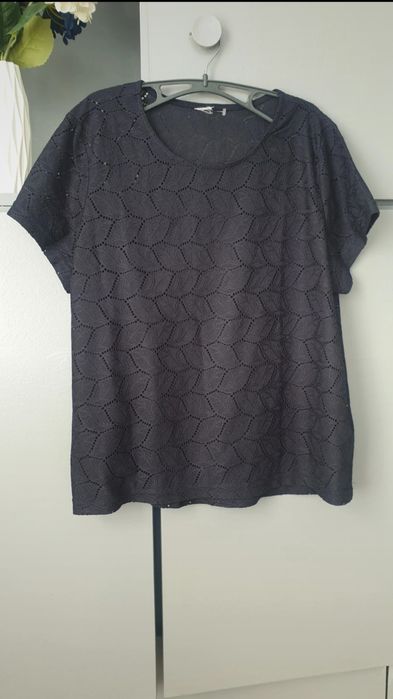 piękna bluzka, w dobrym stanie