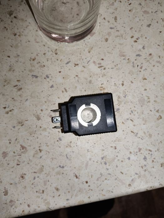 Cewka zaworu elektromagnetycznego