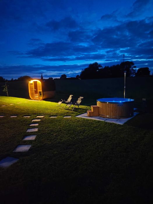 Domek na Mazurach z balią, jacuzzi i sauną. Maks 8 osób, klimatyzacja