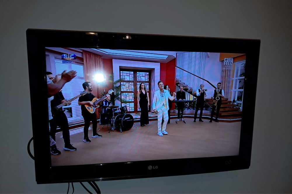 Vende se televisao