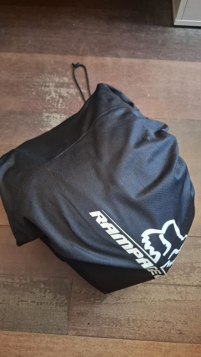 Capecete Fox Rampage comp