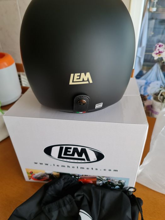 Capacete jet para motociclo novo em caixa