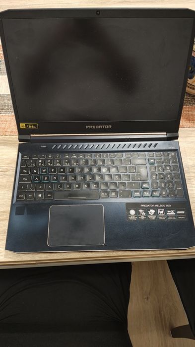 Acer predetor hélios 300