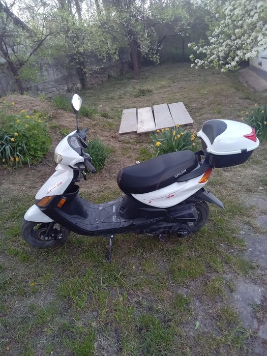 Продам скутер спарк 125