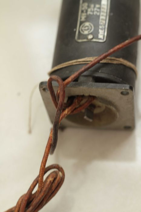 Электродвигатель МУ 50  75 W 27 V