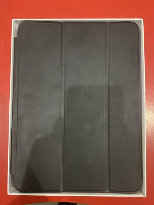 Чехол на планшет на Ipad 11 (2022) черный (Soft Touch)