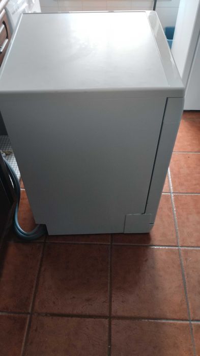 Máquina lavar loiça HotPoint