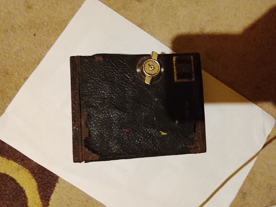 Máquina fotgráfica antiga podia ser de anos 1940