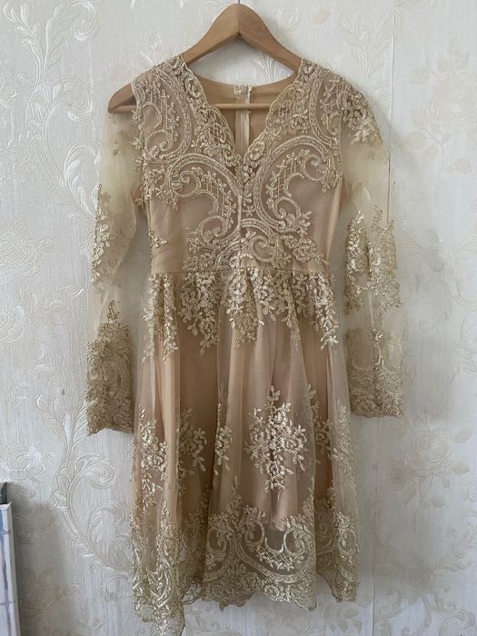 Продам сукні 150-350 грн