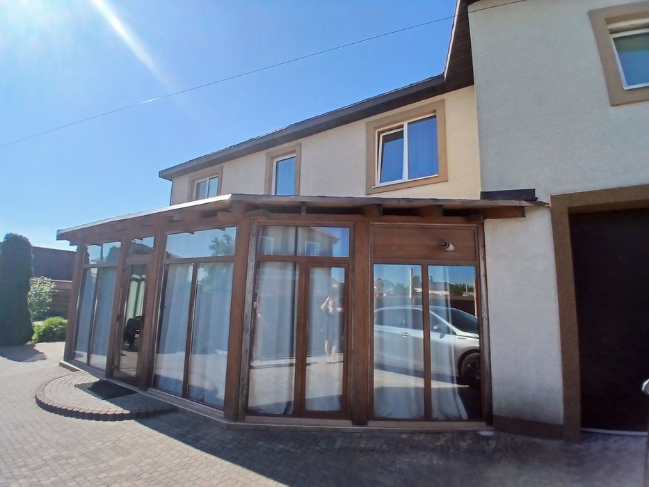 Будинок з ремонтом для сім'ї