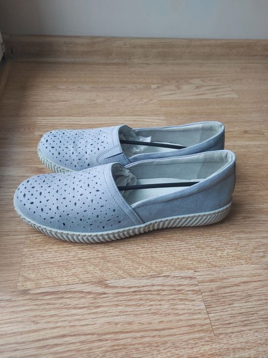 Błękitne buty damskie "Lasocki"