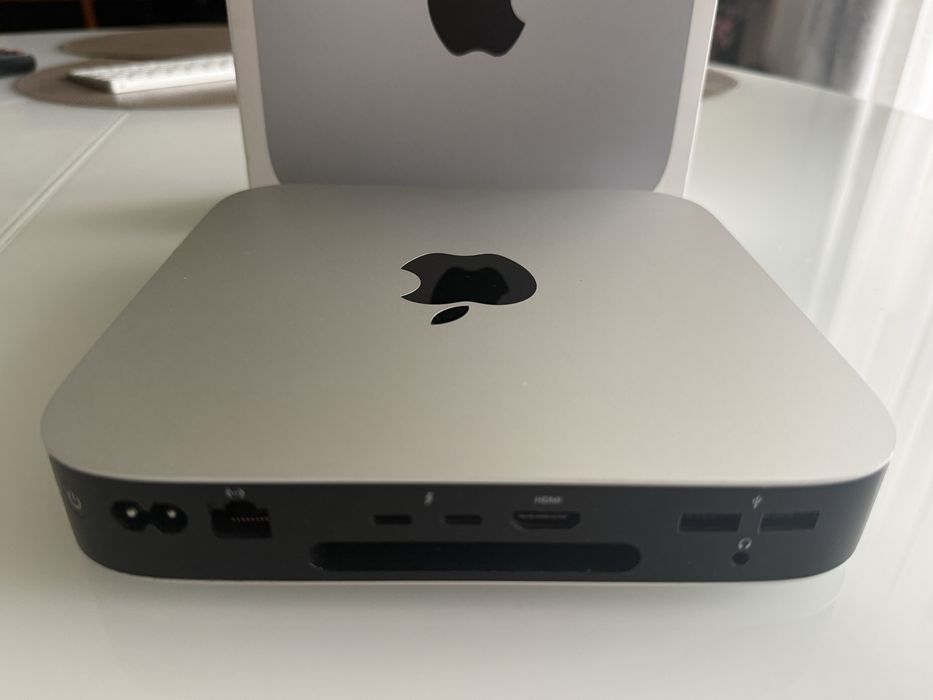 Mac Mini M2 256/8 +Magic Keyboard