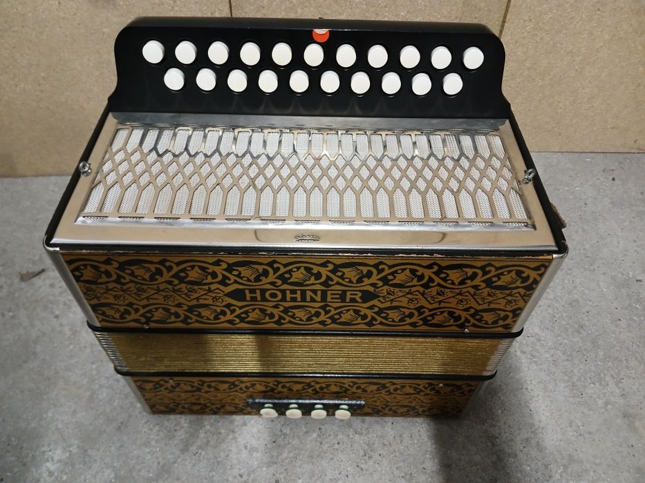 Acordeão Diatónico HOHNER – OPORTUNIDADE – 350€ Concertina