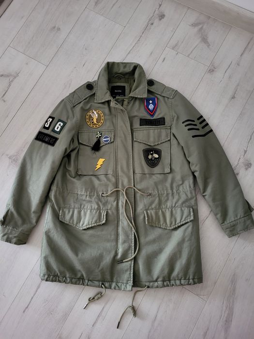 Damska zimowa kurtka khaki Bershka 36 38