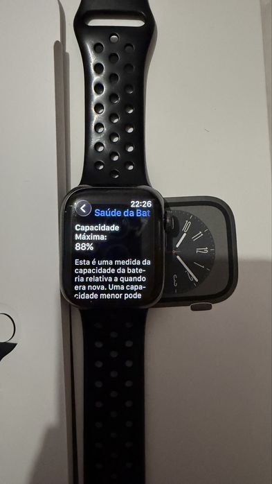 Apple Watch Serie 8 41mm GPS + Cellular Aço inoxidavel