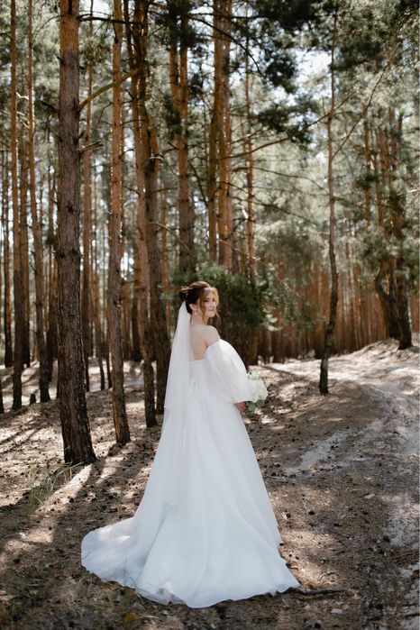 Весільна сукня