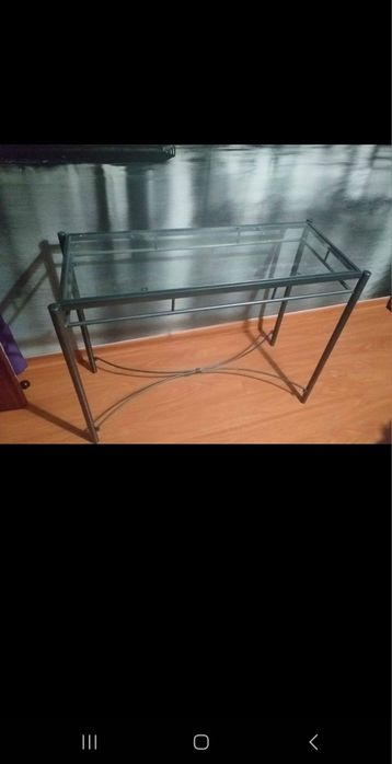 Mesa de entrada  em vidro