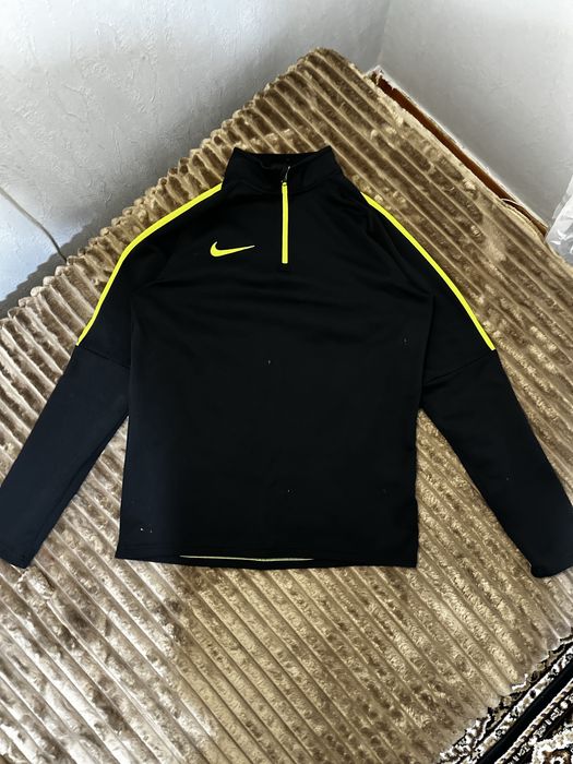 nike dry-fit academy