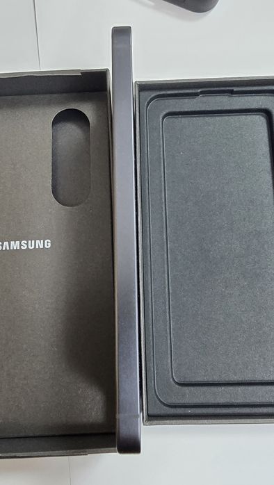 Продам Samsung S25 12/512