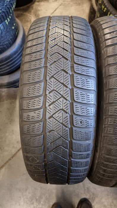 Шини Зимові 225х60хR18 Pirelli Sottozero3  2 ШТ 4.7 мм протектор