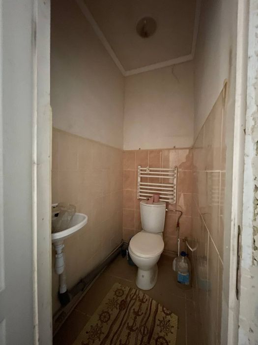 Будинок Незвисько, 18с.землі