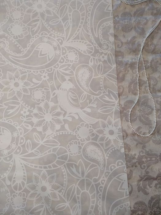 White Roller Blind436680783750778885