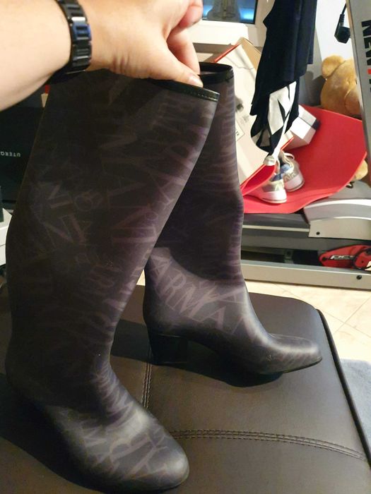 Galochas da marca Giorgio Armani