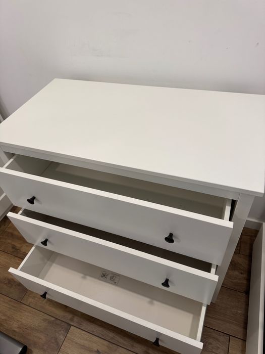 Cómoda IKEA Koppang