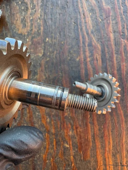 kpl docisk pokrywa programator pompa wody mocow honda crf 250 r 04-09